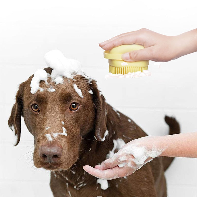 Escova de Banho Pet Limpo™ - Traz sensação prazerosa na hora do banho do seu cão ou gato. Esses não serão mais momentos de estresse para seu animalzinho de estimação, além de ser ultra econômica!